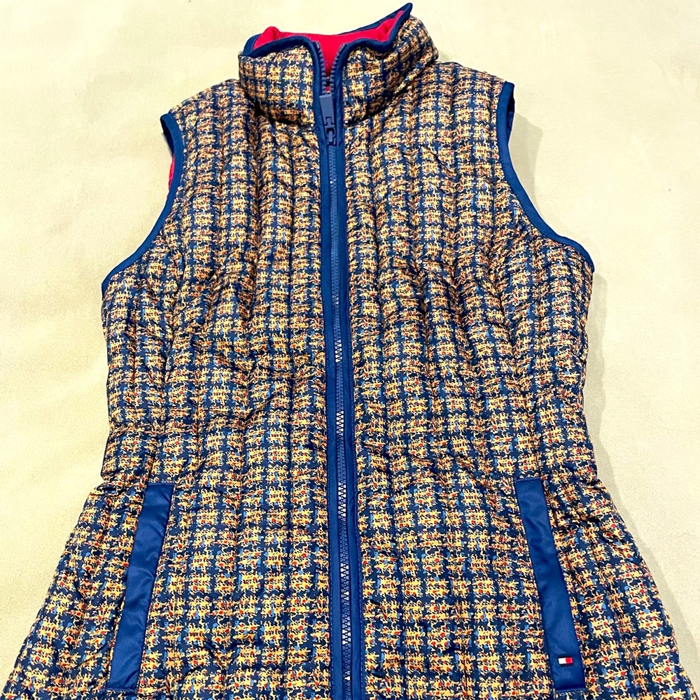 Gorgeous Tommy Hilfiger puffer vest in blue, gold & red check. Never worn size S